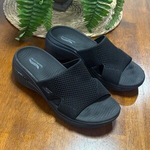 Skechers Black Mesh Slide Sandals